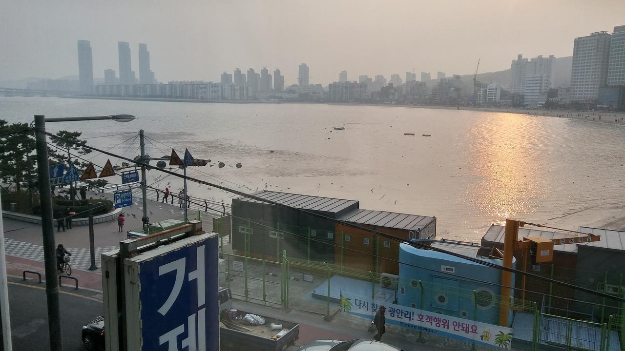 Yes Guesthouse Busan Exteriör bild