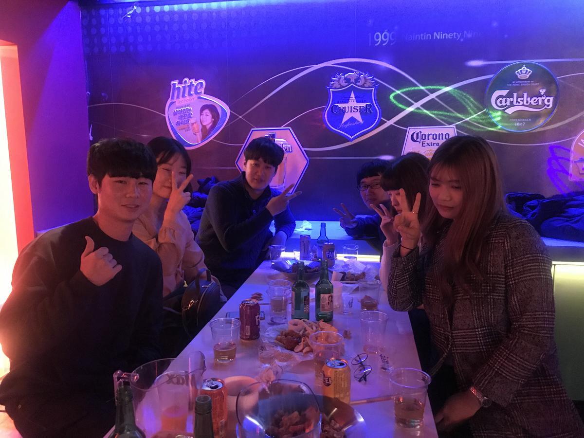Yes Guesthouse Busan Exteriör bild